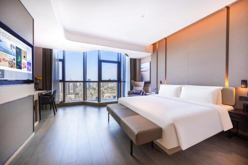 atour hotel wuhan university of technology jiedaokou