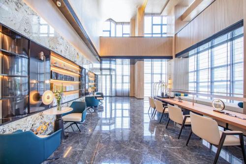 atour hotel wuhan university of technology jiedaokou