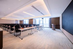 atour hotel wuhan university of technology jiedaokou