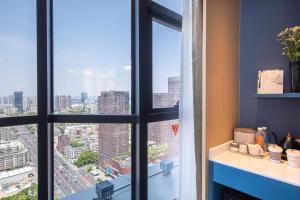 atour hotel wuhan university of technology jiedaokou