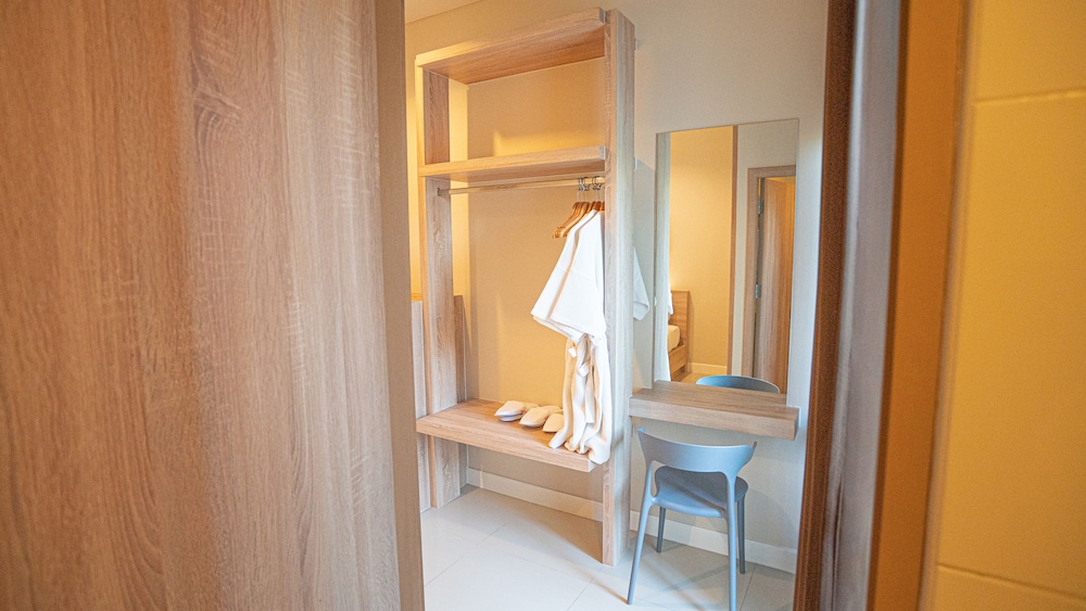 b2 korat night market boutique and budget hotel