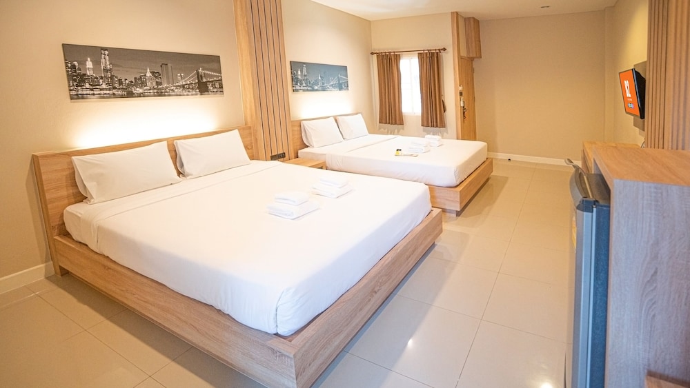 b2 korat night market boutique and budget hotel