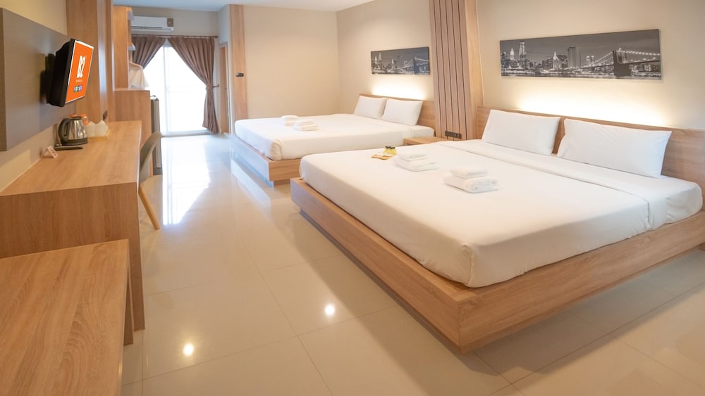 b2 korat night market boutique and budget hotel