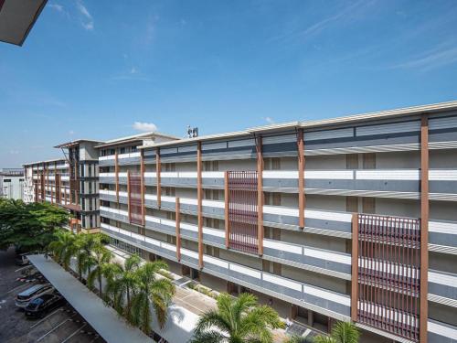 b2 korat night market boutique and budget hotel