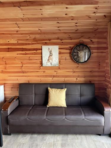 lakeside fishing retreats