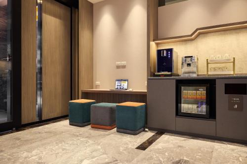 orange hotel ximen hanzhong