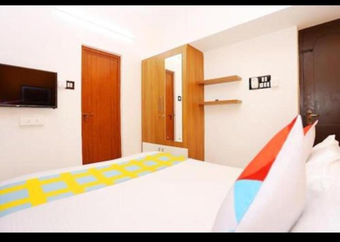 the solo apartments kadavanthra