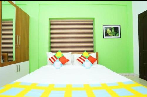 the solo apartments kadavanthra