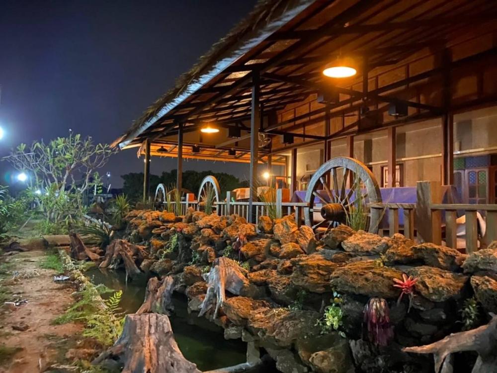tasana garden saraphi