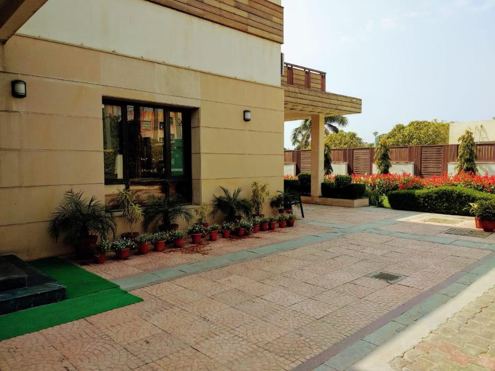 when in gurgaon service apartments