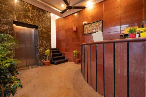 hotel arya grand