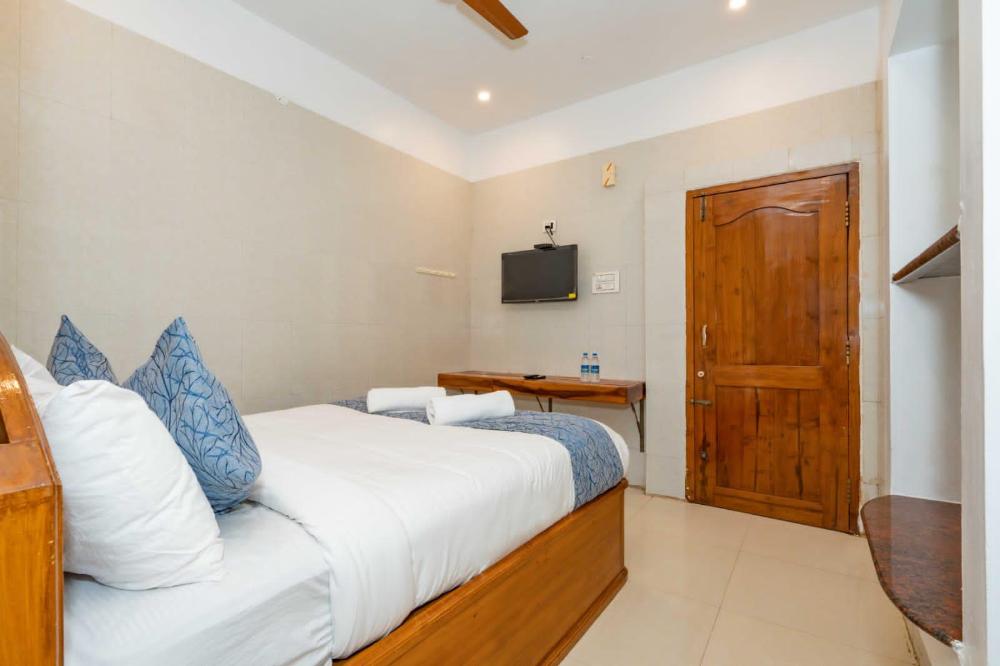 hotel arya grand