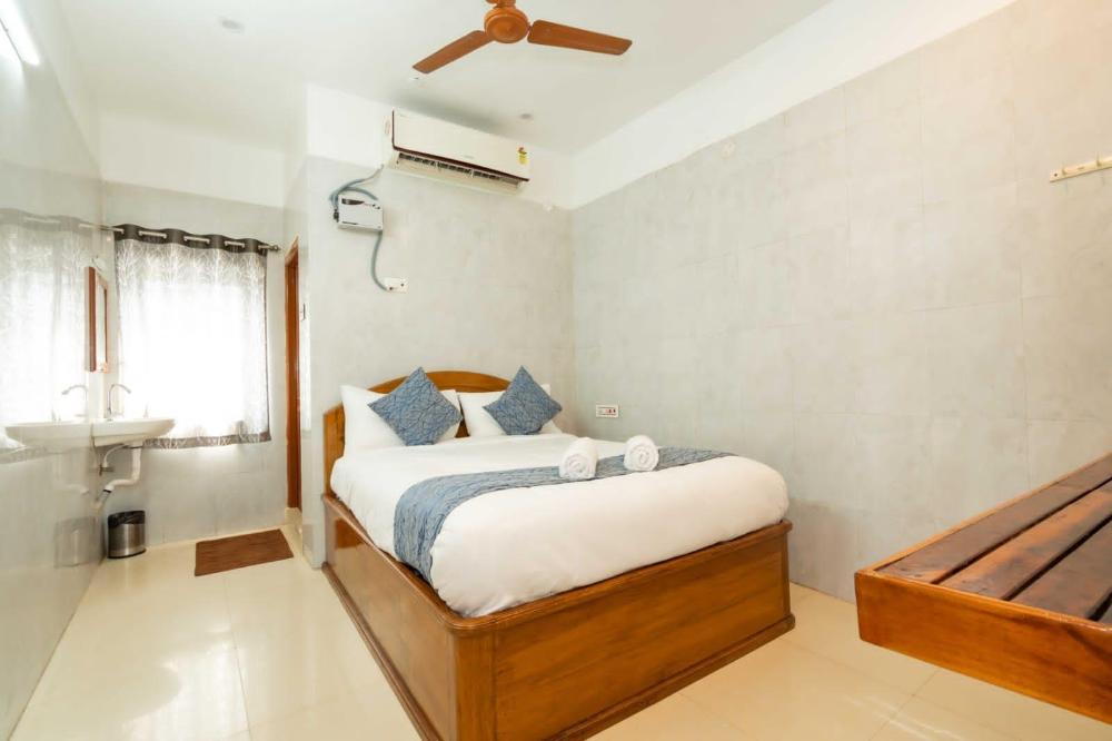 hotel arya grand