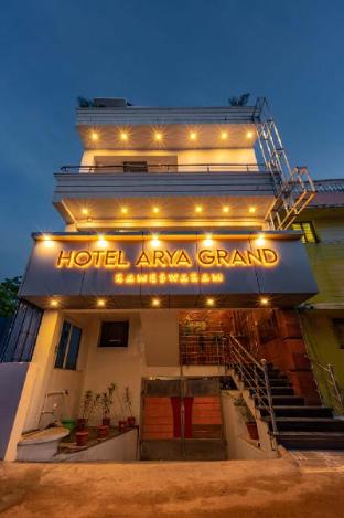 Hotel Arya Grand