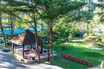 carmelina beach resort