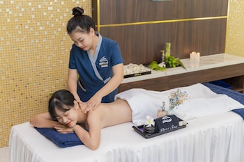 carmelina beach resort