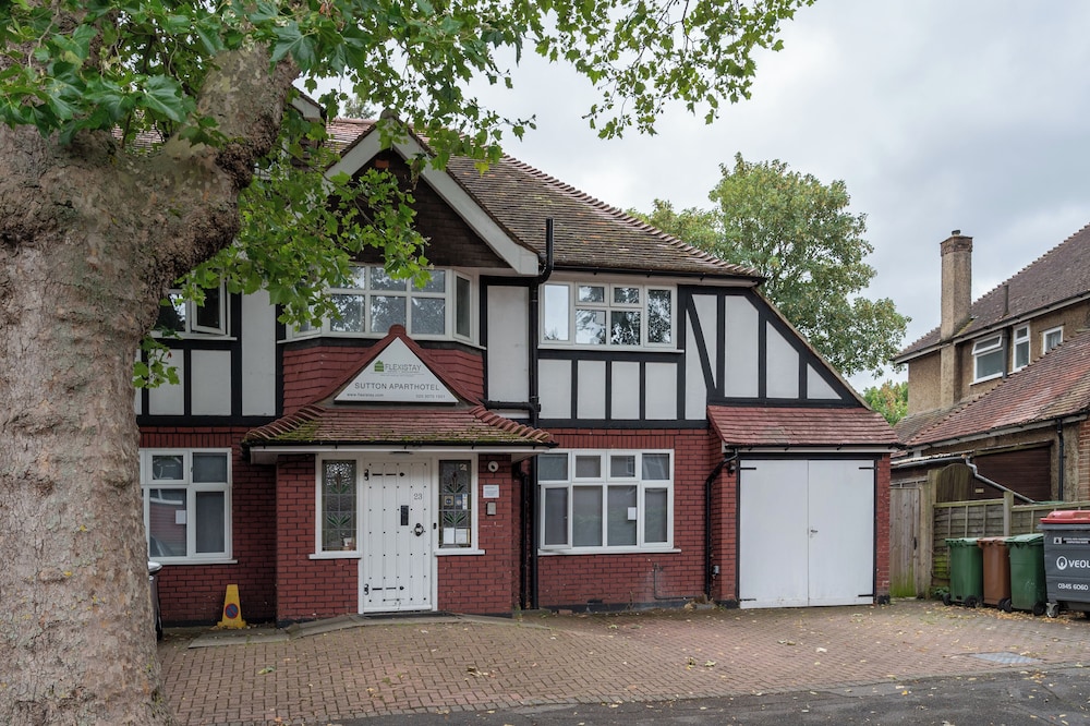 flexistay aparthotel sutton