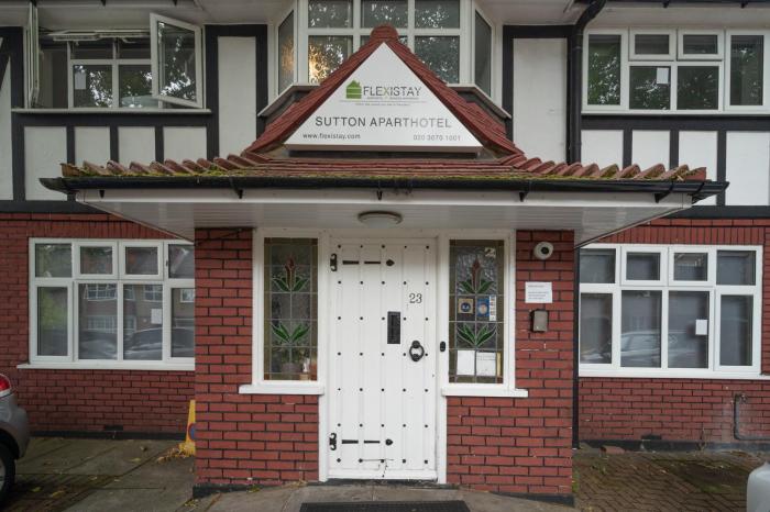 flexistay aparthotel sutton