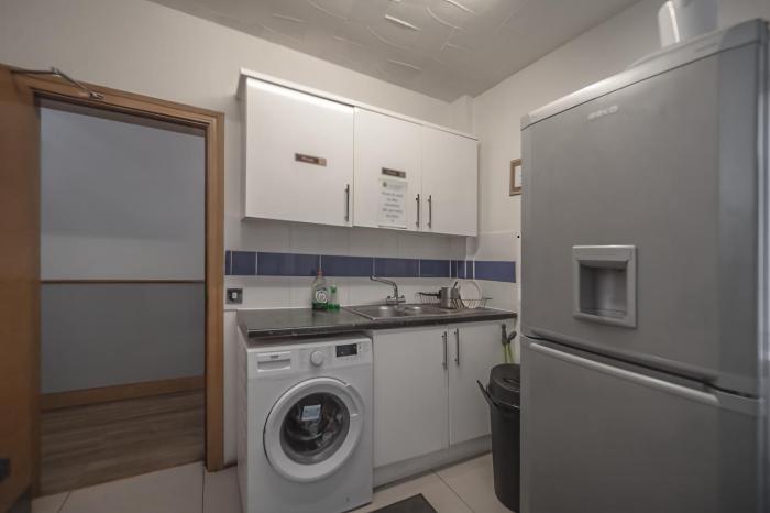 flexistay aparthotel sutton