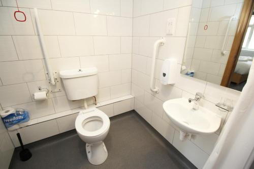 flexistay aparthotel sutton