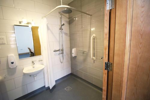 flexistay aparthotel sutton