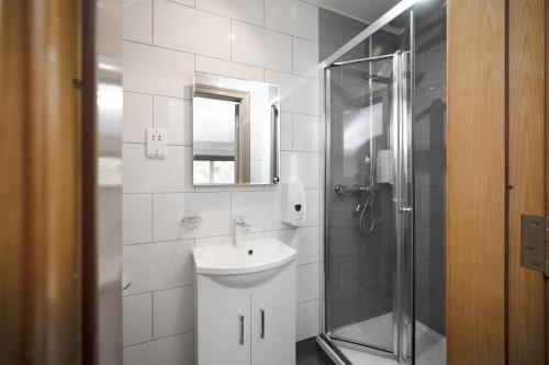 flexistay aparthotel sutton