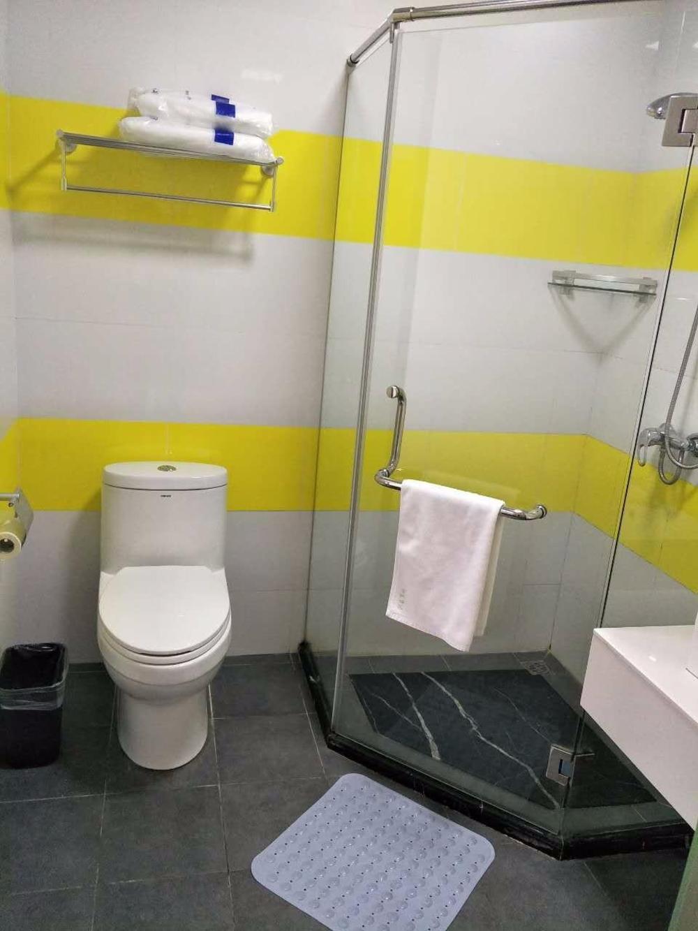 7 days inn nanjing jiangjun avenue hehai university metro station