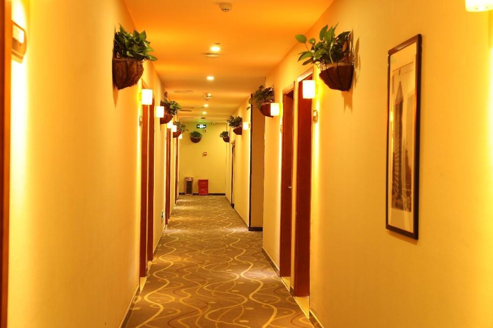 7 days premium chengdu du fu cottage southwestern university of finance metro station