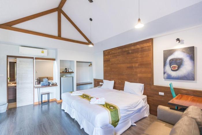 ip plus pool villa pattaya