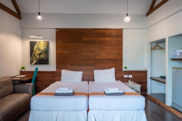 ip plus pool villa pattaya