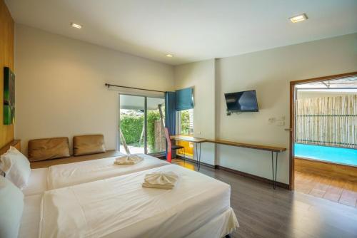 ip plus pool villa pattaya