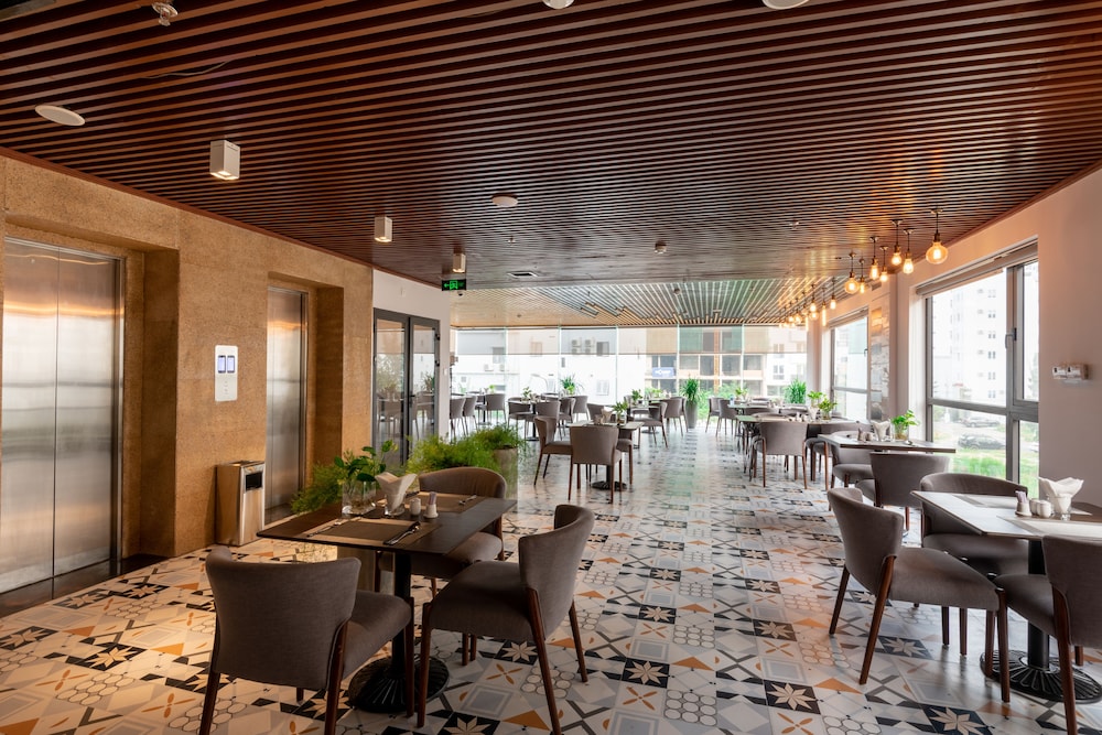 jolia hotel danang beach