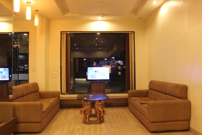 hotel laxmibai palace