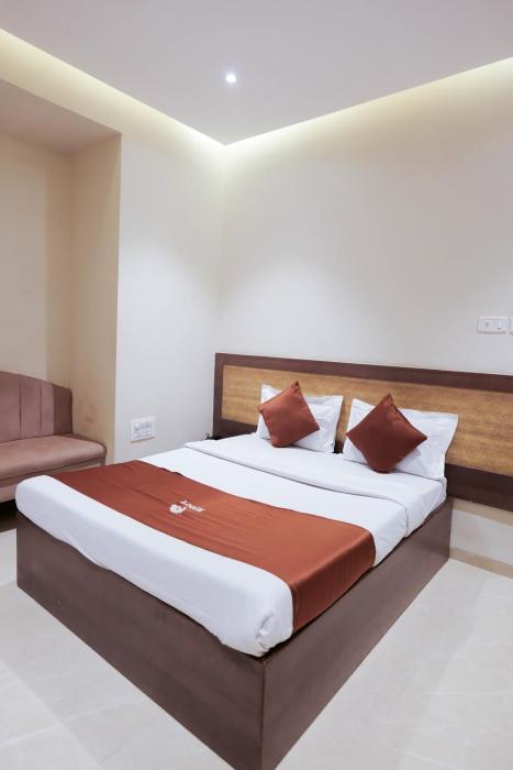 hotel laxmibai palace