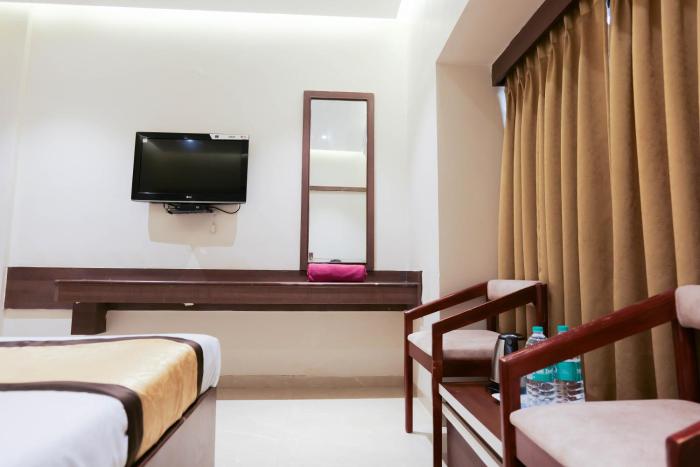 hotel laxmibai palace