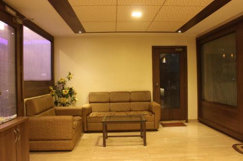 hotel laxmibai palace