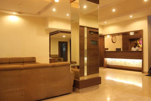 hotel laxmibai palace