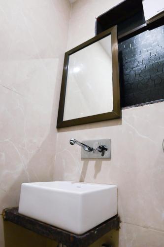 hotel laxmibai palace