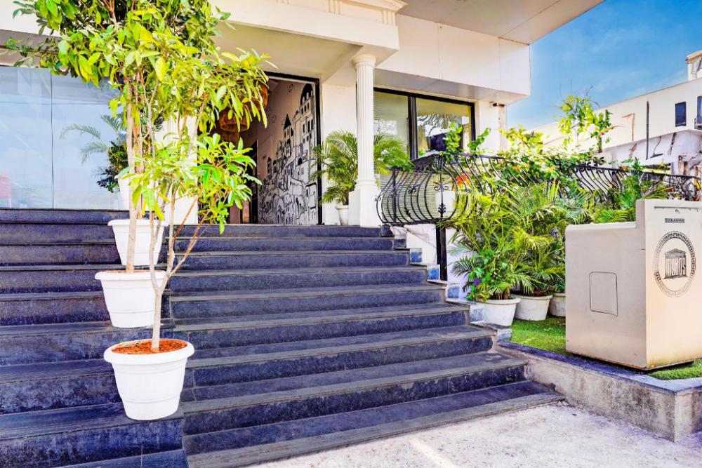 capital o ss suites near ragigudda sri prasanna anjaneyaswamy temple