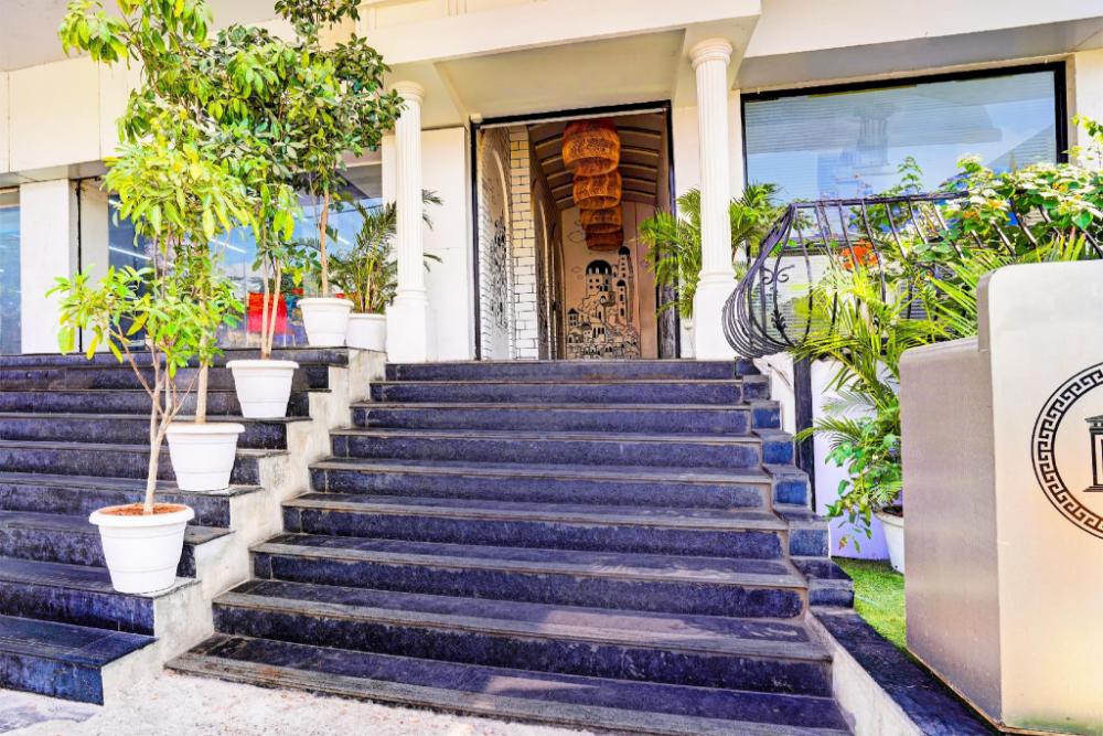 capital o ss suites near ragigudda sri prasanna anjaneyaswamy temple