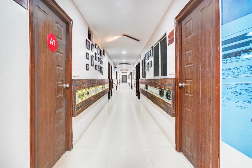 capital o ss suites near ragigudda sri prasanna anjaneyaswamy temple