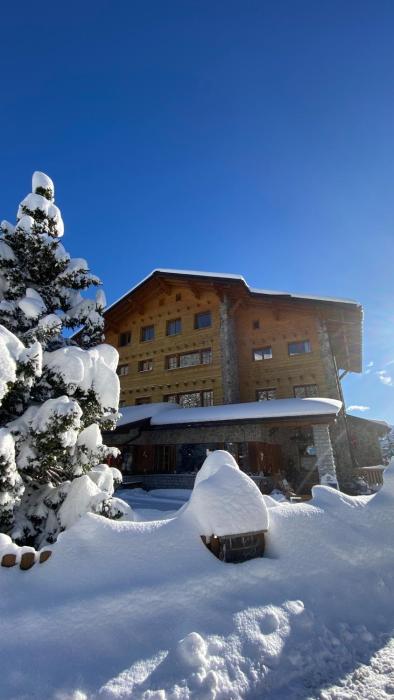 colorado riders chalet