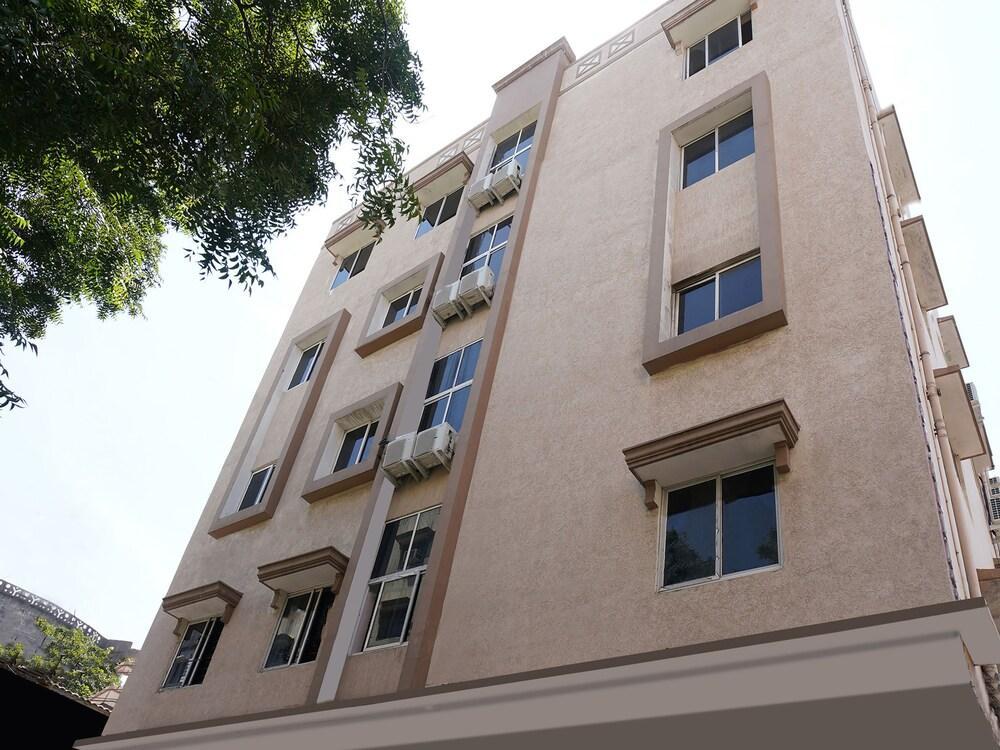 hotel o anuguna tulasi grand near jntu university hyderabad