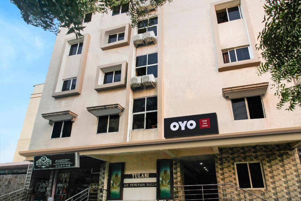 hotel o anuguna tulasi grand near jntu university hyderabad
