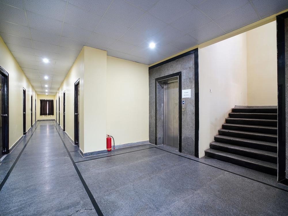 hotel o anuguna tulasi grand near jntu university hyderabad