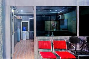 Hotel O Anuguna Tulasi Grand Near Jntu University Hyderabad,Kukatpalli>>Hyderabad,3 star