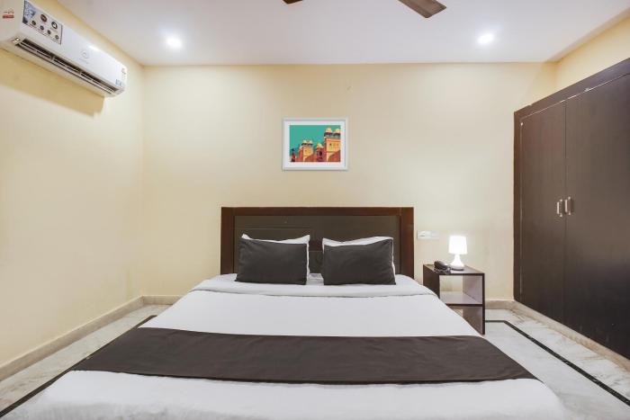 hotel o anuguna tulasi grand near jntu university hyderabad