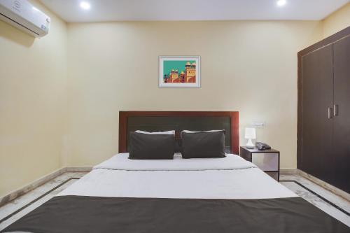 hotel o anuguna tulasi grand near jntu university hyderabad