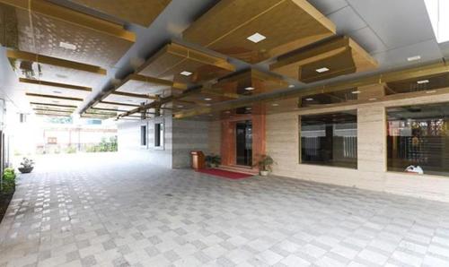 super townhouse oak alandur near chennai airport formerly vijay park