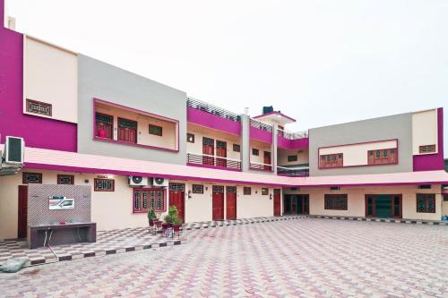 hotel o chaitdeep palace lawn and guest house